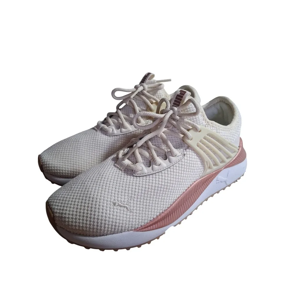 PUMA Women's size 8 Pacer Future Lux Athletic‎ Loungewear Comfort Prep Sneakers